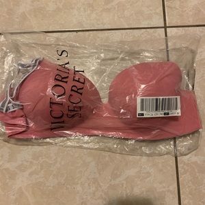 Victoria Secret Bra Nwt size 38d